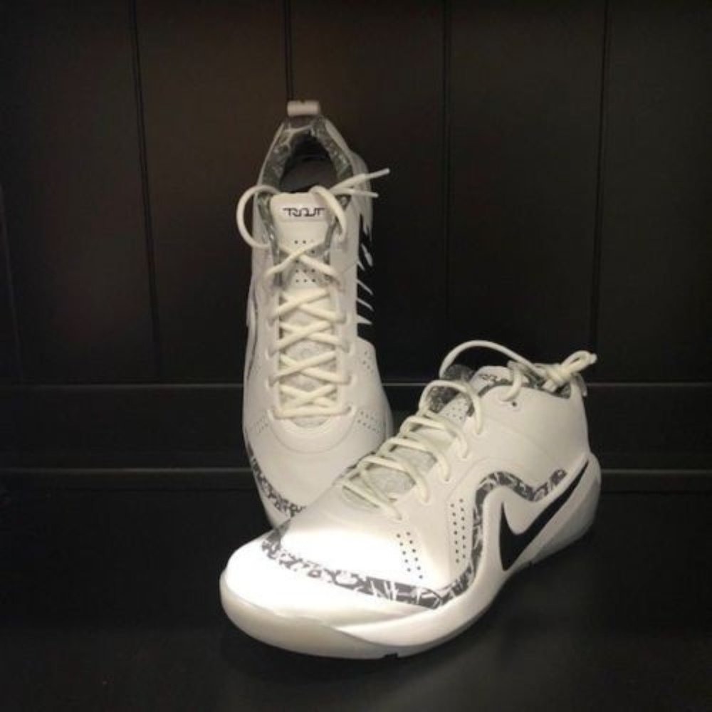 Nike Zoom Trout 4 White/Black Baseball Turf Cleats